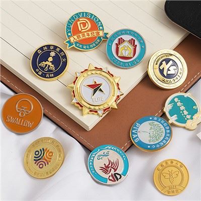 Kariniai PIN ženkleliai