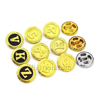 Didelės juodos palto sagos