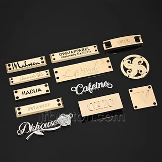 Individualizuotos metalinės logotipo etiketės krepšiui